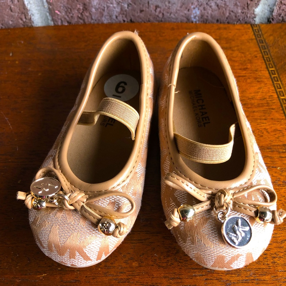 Michael Kors Toddler Slippers Size 6